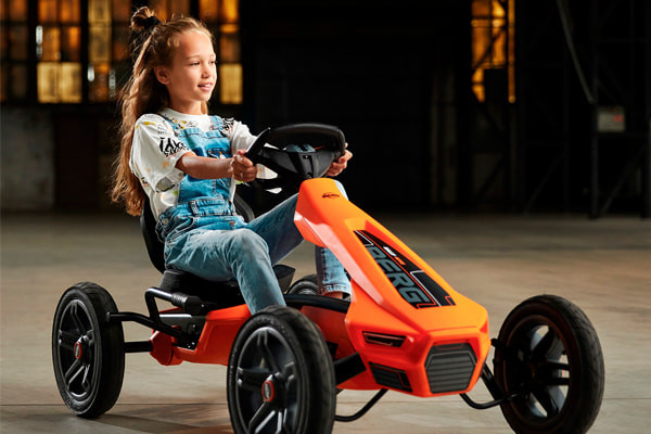 Met luchtbanden en een schommelas