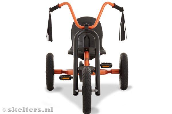 De stuurhoogte van de skelter kun je eenvoudig aanpassen.