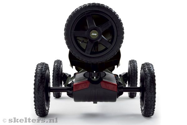 Compleet met reserve wiel zoals een echte Jeep.