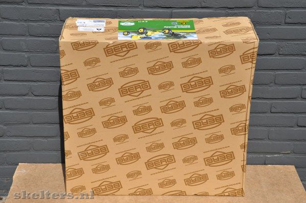 Stevige kartonnen verpakking.