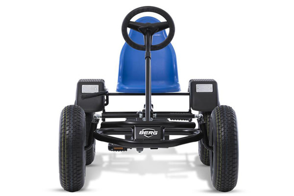 Met verstelbare stuur en zitting.