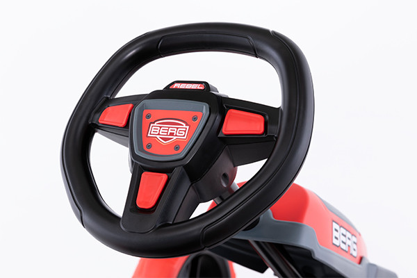 Met opvallend sportstuur.