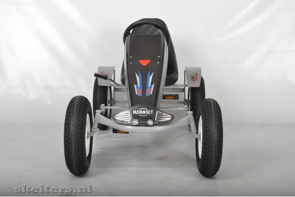 Voorkant van de Mammoet Formula grijs.